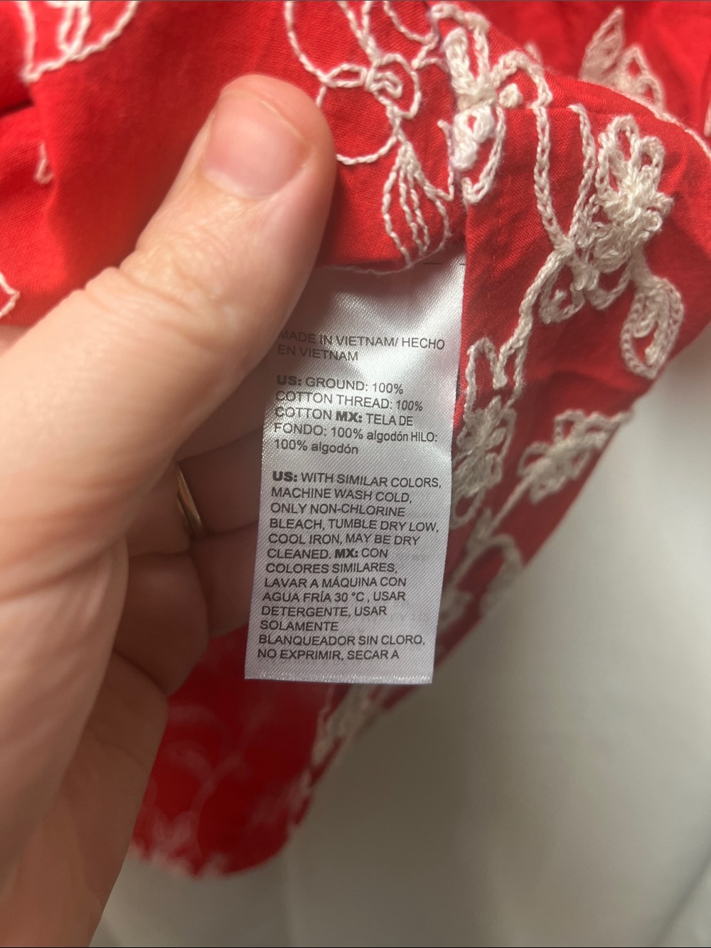 Chicos Red White Floral Embroidered V Neck Popover Blouse- Size 4 US 20 - Picture 5 of 5